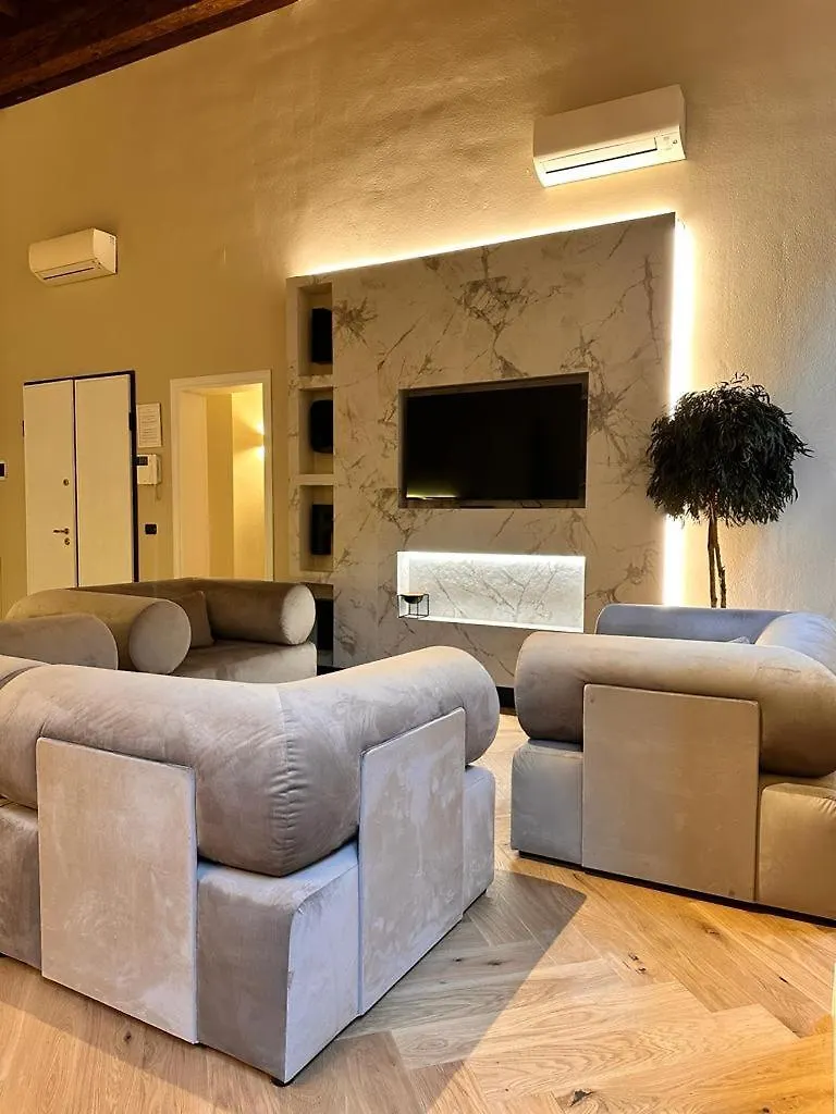 ** ベッド・アンド・ブレックファスト Renascentia In Florence - Adults Only イタリア